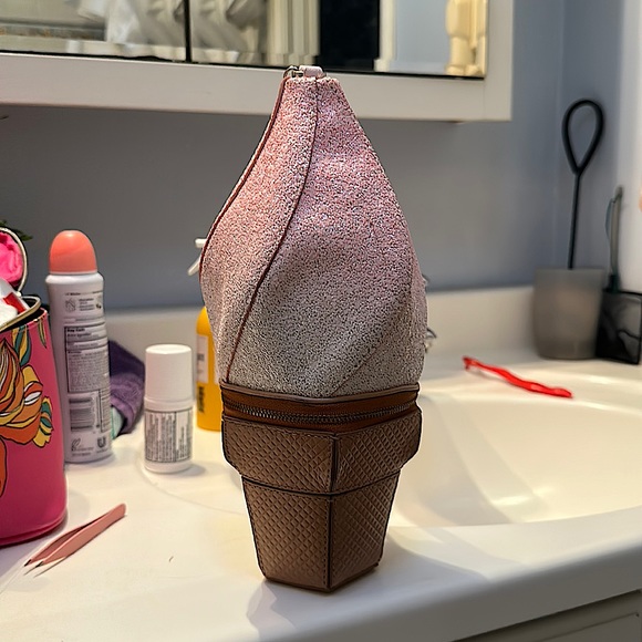 Kate Spade Ice Cream Cone Tote! - Picture 8 of 8